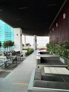 Puchong Trigon Residence Setiawalk 6-8 Pax LRT 5Mins BY Marvels Homestay