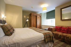 The Livingstone Loch Ness OS9