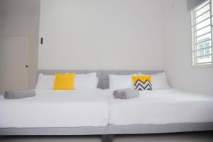 5min walk to Tebrau ÆON Mall 1-5pax Free Netflix