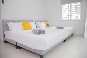 5min walk to Tebrau ÆON Mall 1-5pax Free Netflix