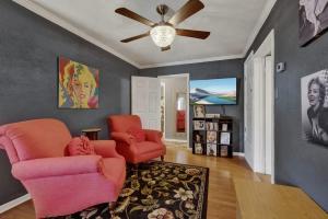 Marilyn House iconic charm 3 mins to downtown!