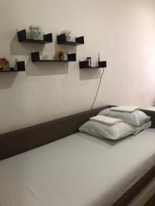 Doc Azenith Presidential Suite - Cebu Mactan Airport Condo - Pilot