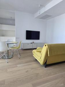 Efinity Sea View Luxury Apartment