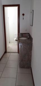 Apartamento de 2 quartos na beira mar para 8 pessoas, amplo com varanda, mercado 24 horas, farmacia e restaurante no próprio condomínio