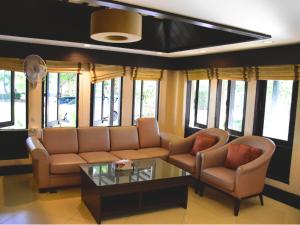 Puektian Seaview Family Room