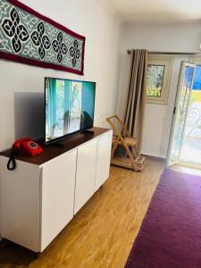 Modern APT in downtown