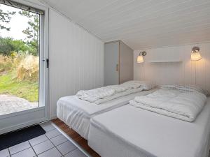 6 person holiday home in Ulfborg