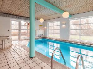 10 person holiday home in Fur-By Traum