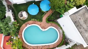 Anton White Villas Resort