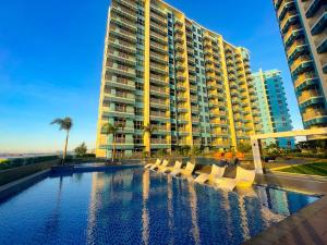 Spacious 5-Bedroom Luxury Apartment Across Okada