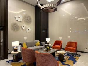 Spacious 5-Bedroom Luxury Apartment Across Okada