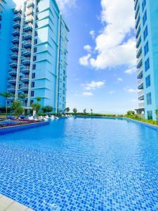 Luxury 1-Bedroom Apartment Across Okada Manila