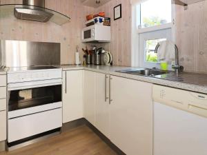 6 person holiday home in Hadsund