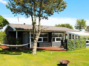 6 person holiday home in Hadsund-By Traum