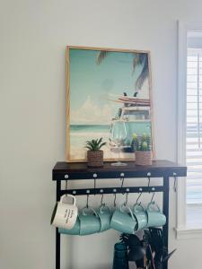 2 blocks from the beach in the center of town