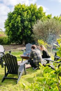 Snoozeys Escape - luxury homestead on 9 acres of secluded nature