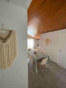 Appartement cosy avec Clim et jardin centre de Gujan