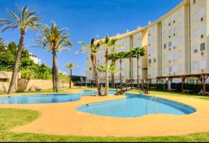 Golden Gate with pool by Solivillas Ltd