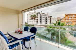 Golden Gate with pool by Solivillas Ltd