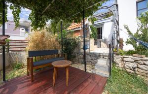 1 Bedroom Cozy Home In Marusici Omis