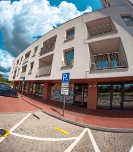 SkyFlat Bratislava-New Apartment near Airport Free Parking