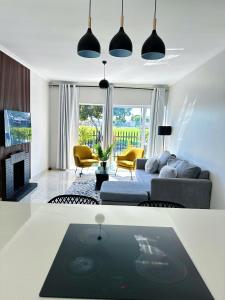 Lux Sleek City Haven