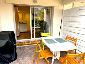 Charmant Cocon avec terrasse à 200m de la plage