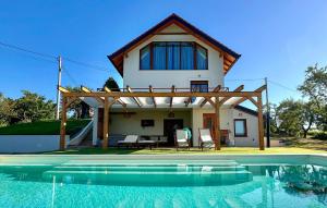 Amazing Home In Vukanovec With Sauna