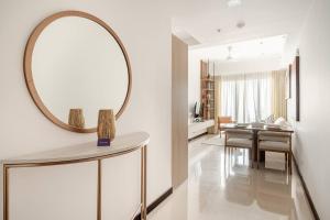 Luxury 2 Bed at Trizen by Resident Villas