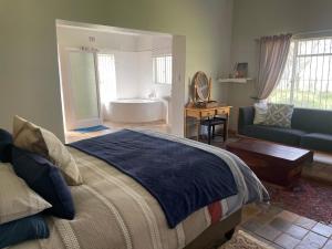 HEELTEVREDE Self-Catering farmhouse