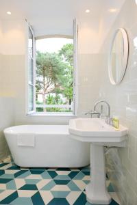 Hotels Hotel Le Saint Christophe : photos des chambres