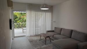 Brand new sea view walking distance to the sea 200m
