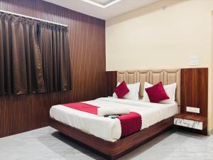 Hotel Anand Palace & Restuarants