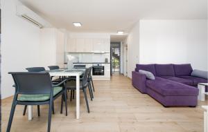 Gorgeous Apartment In Kozino With Wifi 