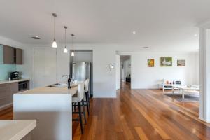 Haven Home Art Spring