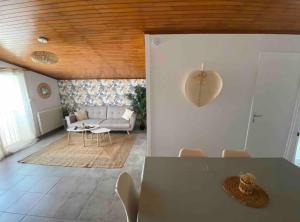 Appartement cosy avec Clim et jardin centre de Gujan