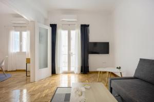 Bright apartment in old Athenian neighborhood!