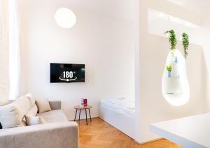 Premium Lily Apartment