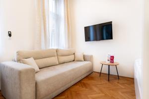 Premium Lily Apartment