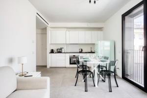Bright and modern flat close to Fondazione Prada