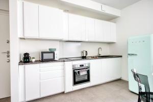 Bright and modern flat close to Fondazione Prada