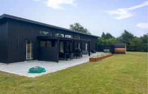 5 Bedroom Stunning Home In Hadsund