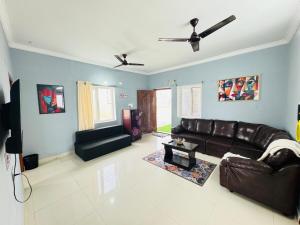 Penthouse Delight 2BHK Flat near Wipro Circle