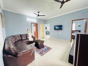 Penthouse Delight 2BHK Flat near Wipro Circle