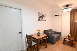 1 Cozy Bedroom Condo Unit-Apple One Banawa Cebu