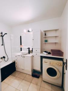 Quiet Garden-Facing Retreat