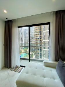 Shi House- 2BR Buliding BE5 Beverly &View Pool