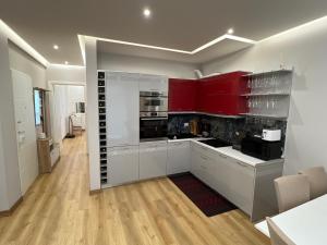 Gjiri i Lalzit, Durres - San Pietro - Alfreds Apartments with Garden