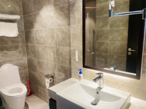 Aura Stay- Ocean View Studio