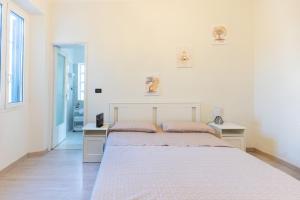 Zen Jacuzzi Retreat mit Terrasse Garage und 24 7 Check in Netflix und Disney Plus